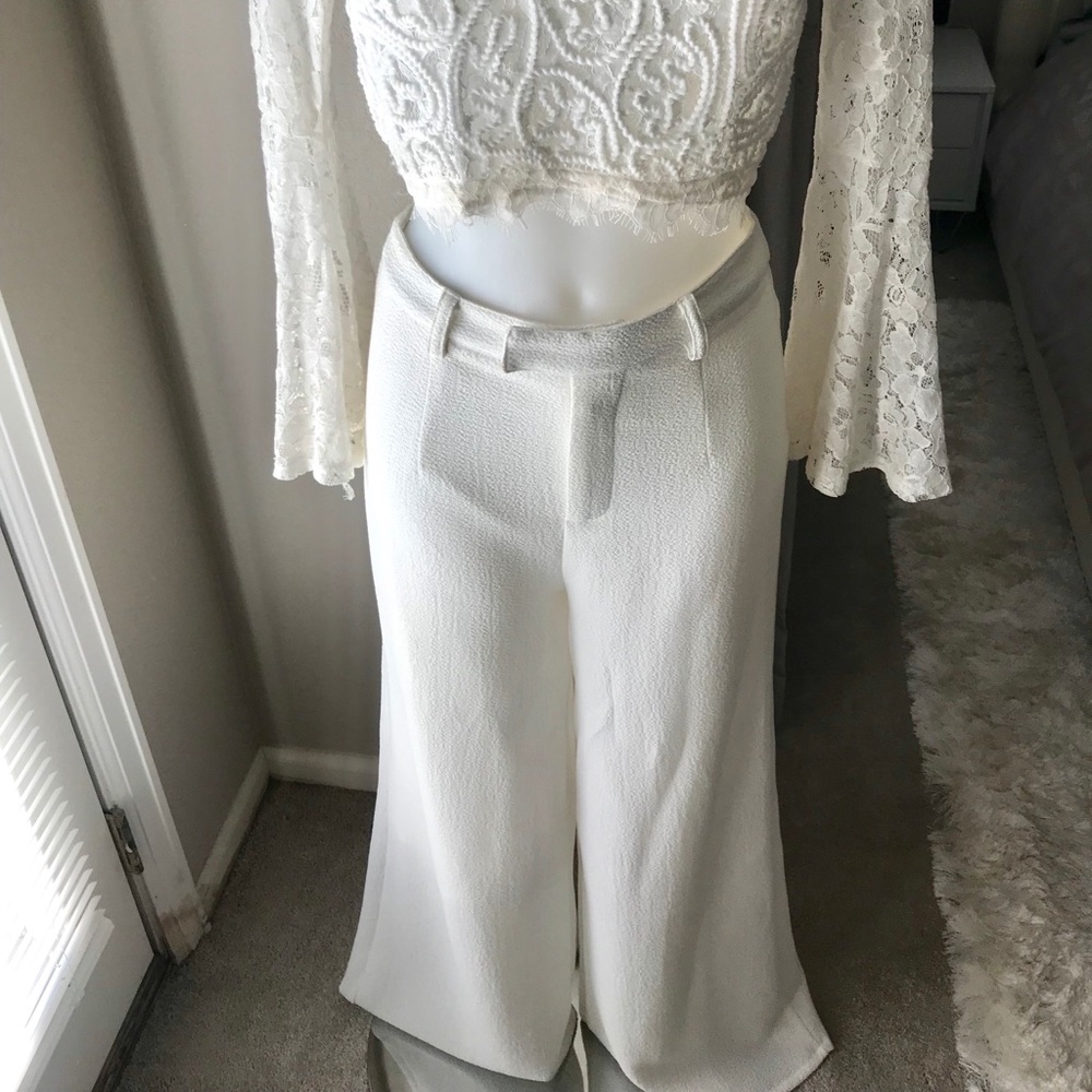 Wide legged white pants